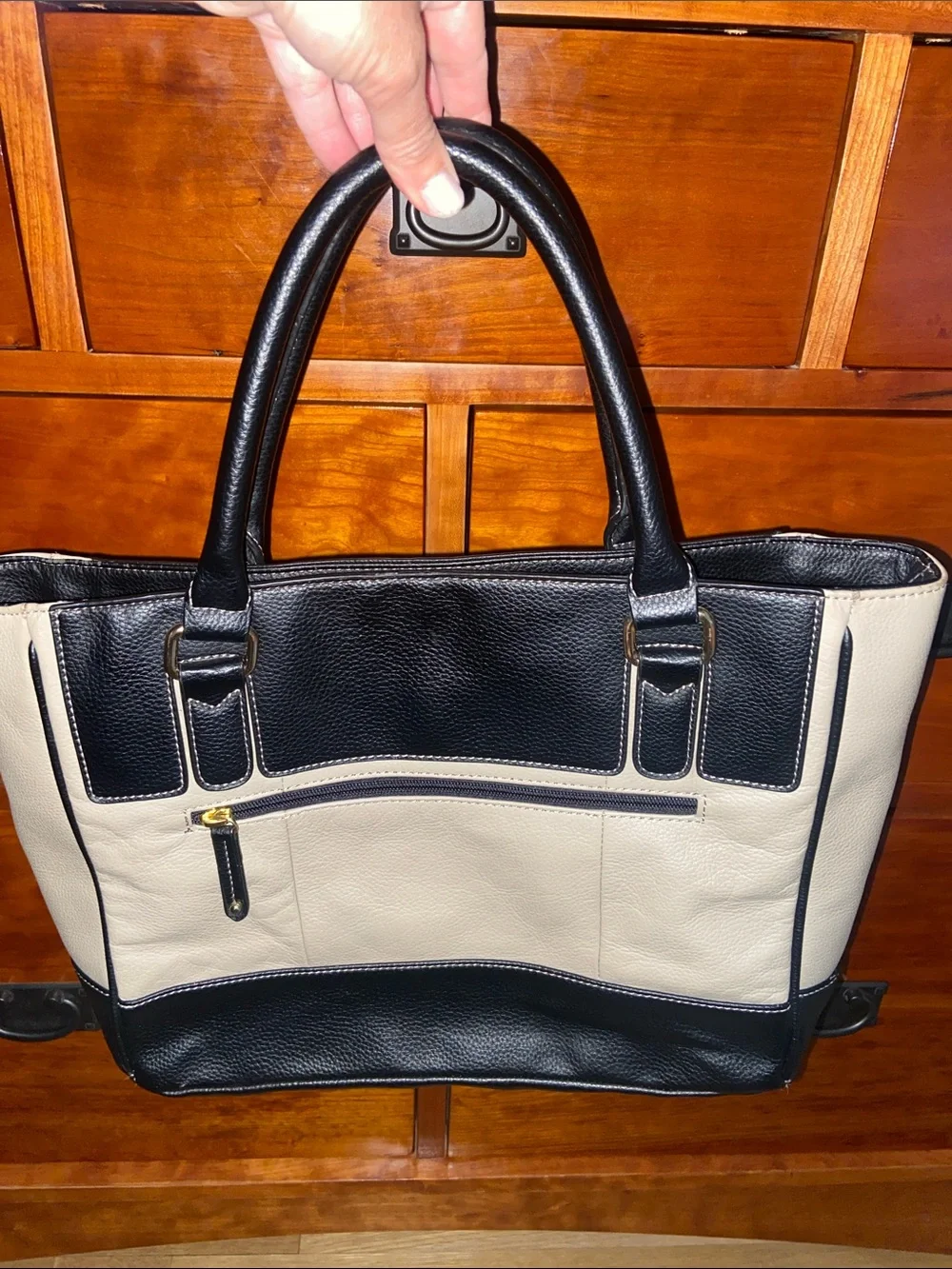 Tignanello Genuine Leather Handbag Satchel Tote Purse Hand Bag Shopper Tan Black
